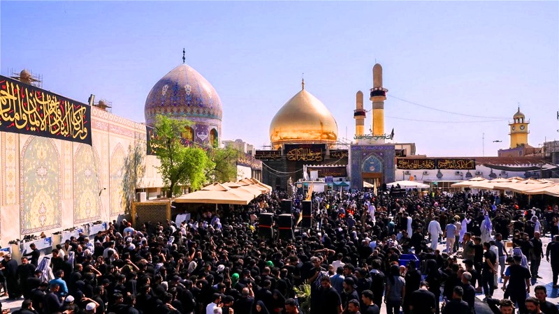 توافد آلاف المعزين لإحياء ذكرى استشهاد الإمام الحسن العسكري (ع) في سامراء