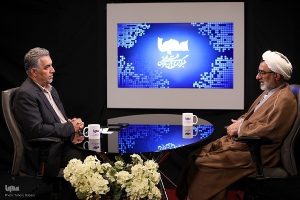 كيف يمكن عرض أسئلة المجتمع على القرآن الكريم؟