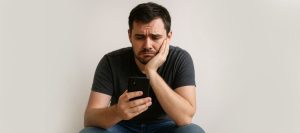 لا تظنّوا بالآخرين سوءاً