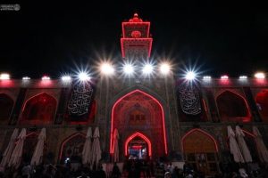 الصحن العلوي المُطهَّر يَلبس حُلّةَ الحزن استعداداً لذكرى رحيل النبي الأعظم (ص)