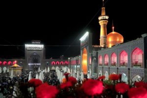 حُزن زوار الحرم الرضوي ليلة وفاة خاتم المرسلین (ص) واستشهاد الإمام المجتبى (ع)