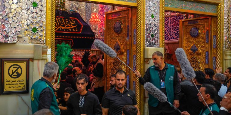 2500 متشرّفٍ بالخدمة يشاركون في ذكرى شهادة الرسول الأعظم (صلى الله عليه وآله) في العتبة العلويّة المقدّسة