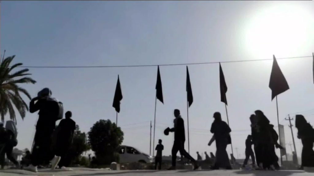 استنفار رسمي وشعبي لخدمة زوار الإمام الحسين (ع) على طريق المشاية بين النجف وكربلاء