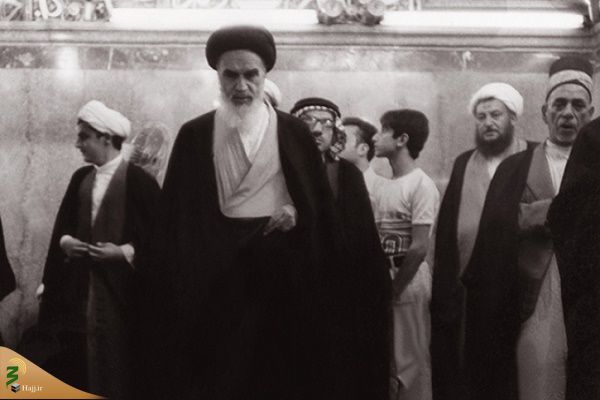 زيارة الامام الخميني كربلاء المقدسة في يوم الأربعين