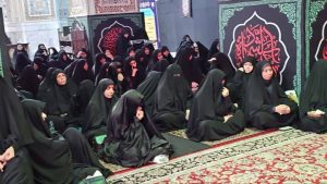 إقامة مراسم « النساء المُؤثرات» الذي يركز على حياة السيدة زينب (س) في الحرم الرضوي الشریف