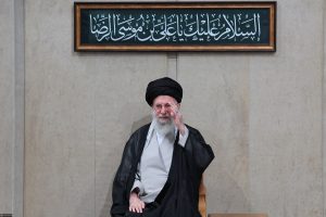 قائد الثورة: لا ينبغي المساس بوحدة الشعب والمسؤولين والقوات المسلحة