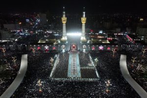أقيمت مراسم قراءة الخطبة بمناسبة ليلة استشهاد الإمام الرضا (ع) في الحرم الرضوي الشریف