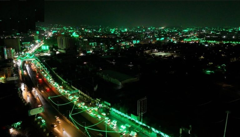 مسيرة ضوئية للسيارات في صنعاء احتفاءً بقدوم ذكرى مولد النبي الاكرم (ص)