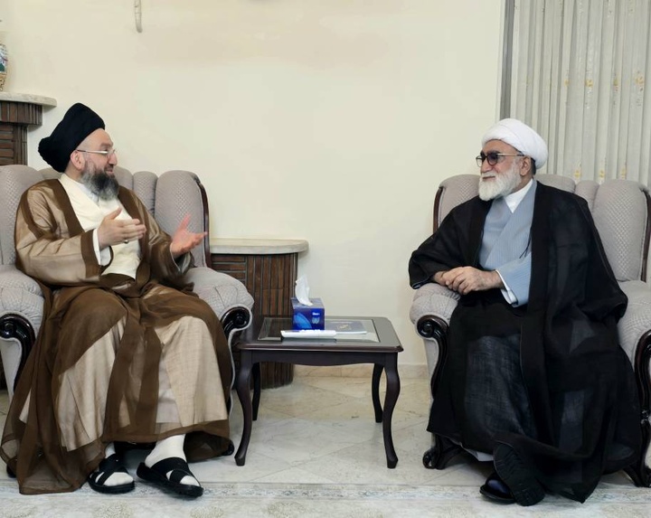 اجتماع السيد عمار الحكيم مع متولي العتبة الرضویة المقدسة
