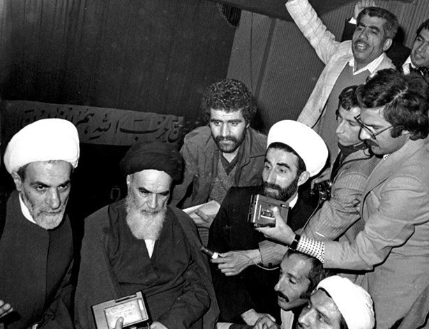 الشيعة والسنة اخوة بعضهم لبعض