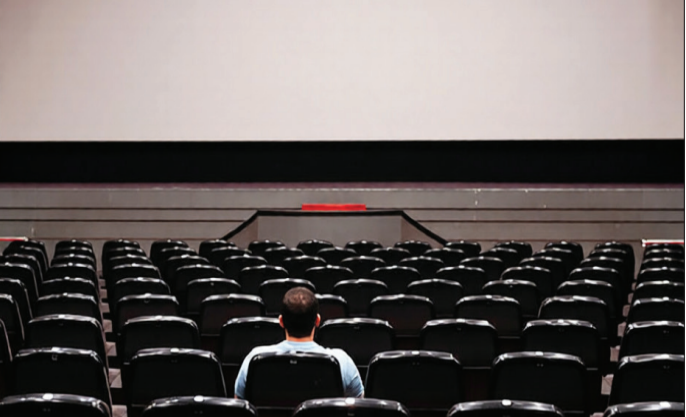 الانتقادَ الأخير لقائد الثورة لبعض الأجهزة الثقافية، ويشرح المعايير المطروحة لتقييم هذه المؤسسات..