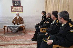 آية اللّه العظمى مكارم الشيرازيّ يشيد بتضحيات القوّات العسكريّة والأمنيّة ويشدّد على اهتمام المسؤولين بمعيشة الشعب