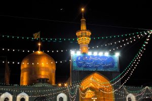 صور/ أجواء العتبة الرضوية في ليلة مولد الإمام الحسين (عليه السلام)