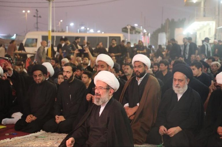 علماء النجف الاشرف يعلنون دعمهم لقائد الثورة الإسلامية