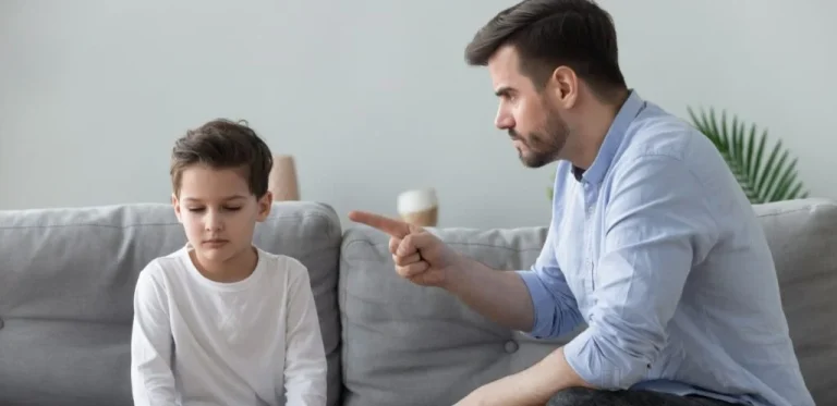 46761-سلوكيات-خاطئة-في-التربية