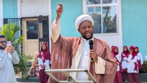 رفع راية الإمام المهديّ (عجّل اللّه تعالى فرجه الشريف) في مؤسّسة بلال بتنزانيا