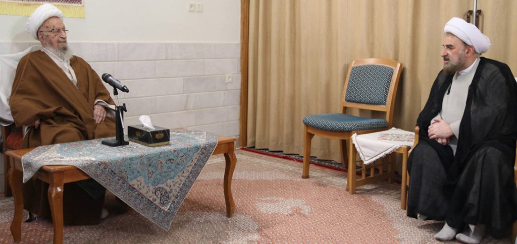 آية اللّه العظمى مكارم الشيرازيّ: سفارة إيران في الفاتيكان موقعٌ استراتيجيٌّ لتعزيز الحوار بين الأديان