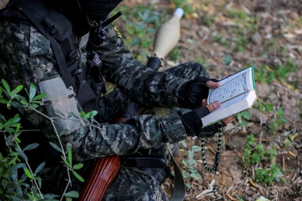 palestinian-militants-al-quds-brigades-armed-wing-islamic-440nw-10634202k