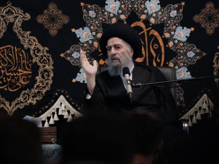 آية الله المدرسي: الشعب الإيراني استلهم روح كربلاء في "حرب رمضان" فصمد وقدّم الشهداء وانتصر