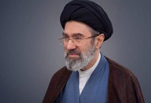 قائد الثورة الإسلامية يعزي برحیل صهر آية الله "نوري همداني"