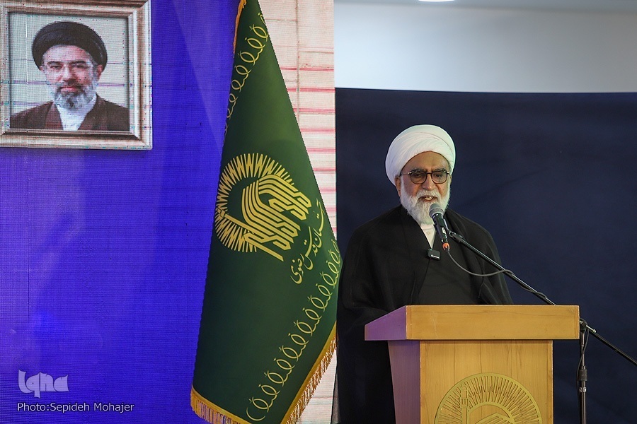 خدمة الناس هي الطريق الصحيح نحو النمو الروحي