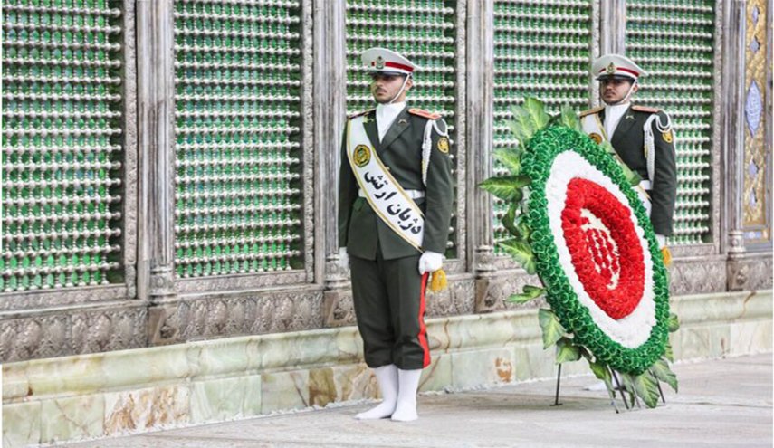 الجيش الإيراني يجدد العهد مع مبادئ الإمام الخميني (ره)