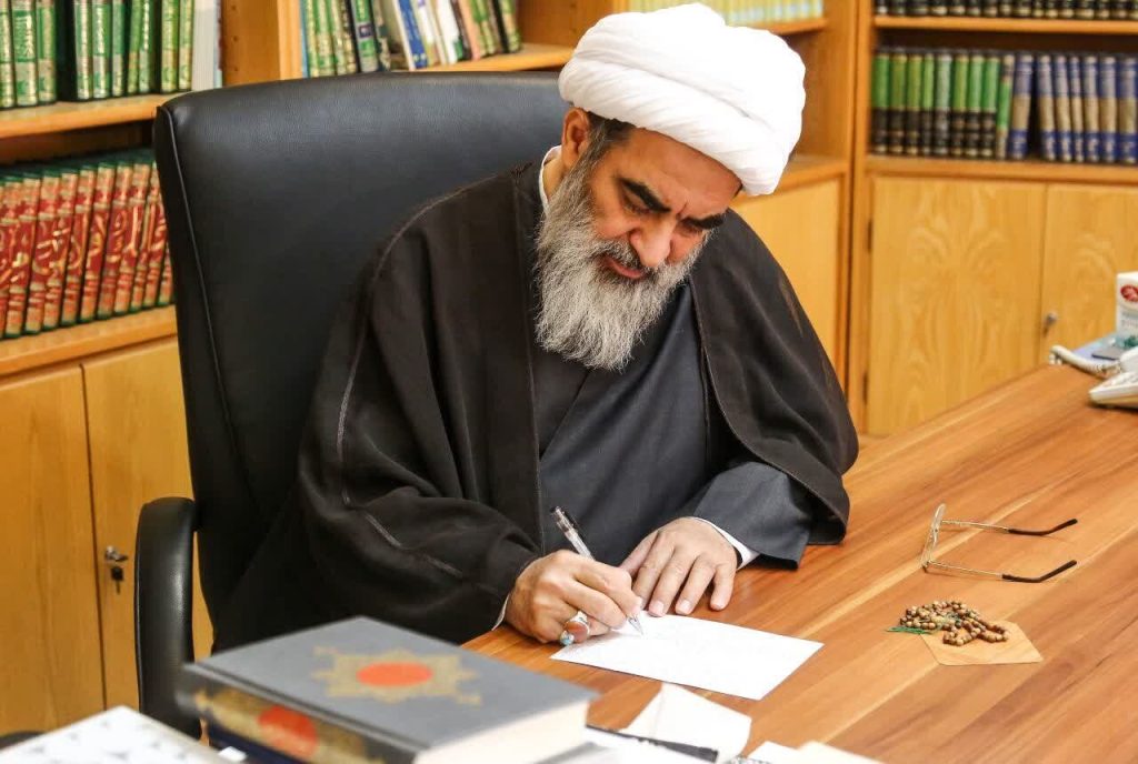 آية الله فاضل اللنكراني: ترامب يستهزئ بالمسيحية واليهودية في عدوانه على الشعوب المسلمة، ونشيد بموقف البابا الداعي للسلام