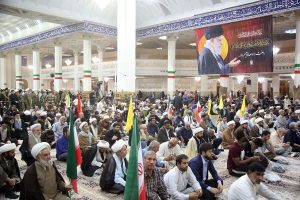المؤسسات الحوزوية العليا في قم تختتم تجمعها الحاشد الداعم لشيعة البحرين ببيان تندد فيه بـ"القمع الممنهج" وتحذر من "التداعيات الكارثية" للفتنة المذهبية + فيديو وصور