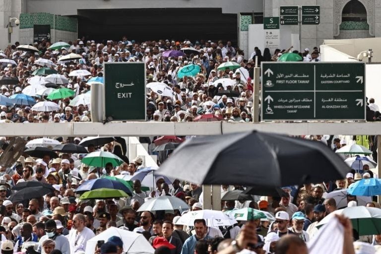 مع بدء تدفق الحجاج إلى منى.. يوم التروية يفتتح أعظم رحلة إيمانية