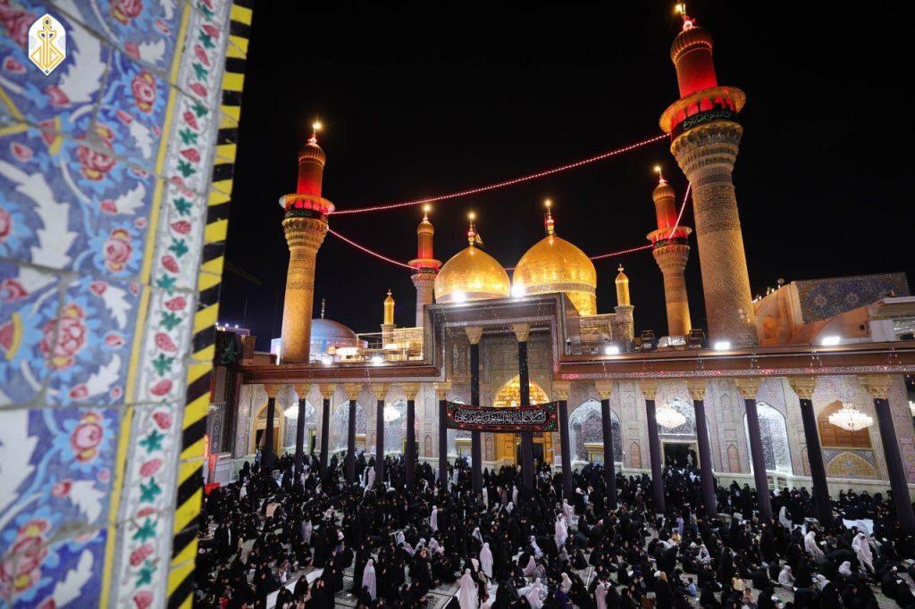 تقرير مصور | جموع المعزّين تتوافد إلى مرقد الإمام الجواد (عليه السلام) بدموع تفيض وولاء لا يخبو