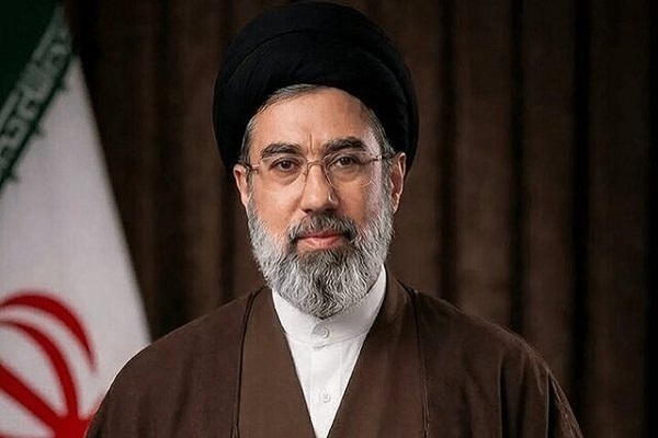 قائد الثورة يصدر توجيهات جديدة لمواجهة الأعداء بكل قوة