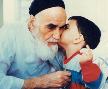 تربية الناس وتعليمهم في كلام الإمام الخميني
