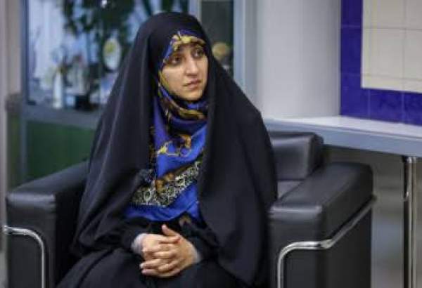 اهتمام القائد الشهید للثورة الإسلامية بالأسرة والمرأة كان متوازناً