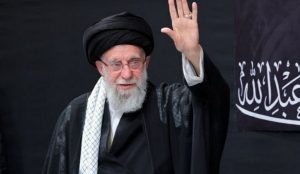 إعلان تشكيل "اللجنة الحوزويّة لتشييع الإمام الشهيد" وحشد جميع طاقات الحوزة العلميّة وإمكاناتها لإقامة مراسم تشييعٍ مهيبةٍ لسماحة القائد