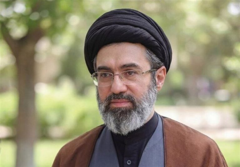 قائد الثورة يصدر عفواً عن 139 شخصاً حُكم عليهم بالإعدام