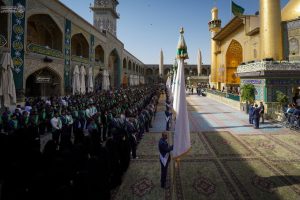تقرير مصور | رايةُ الغديرِ تُرفعُ بأهازيج وأفراح في الصحنِ الحيدريِّ