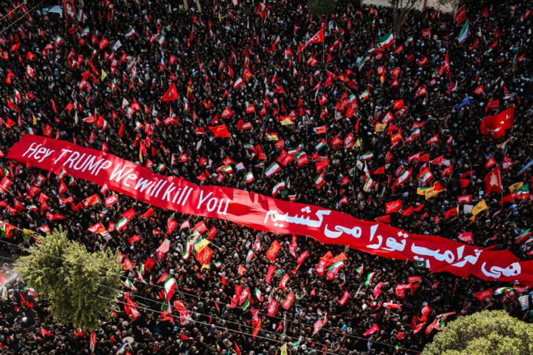 لماذا يجب ألّا تسقط راية الانتقام والثأر للإمام الشهيد (رضوان اللّه تعالى عليه)؟