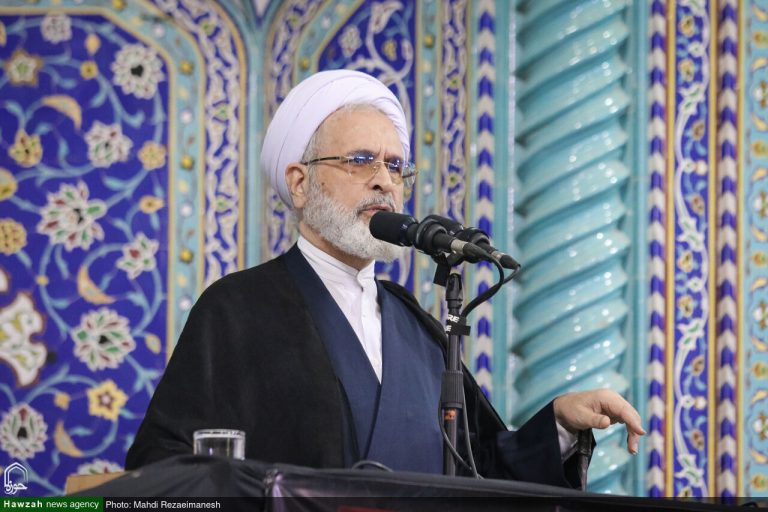 آية اللّه الأعرافيّ يستعرض 12 درسًا من الملحمة التاريخيّة لتشييع الإمام الشهيد (رضوان اللّه تعالى عليه) ويؤكّد أنّ الانتقام حقٌّ شرعيٌّ وقانونيٌّ للأمّة الإسلاميّة