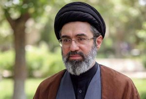 قائد الثورة يعزي بوفاة والدة الإخوة الشهداء من عائلة مظفر
