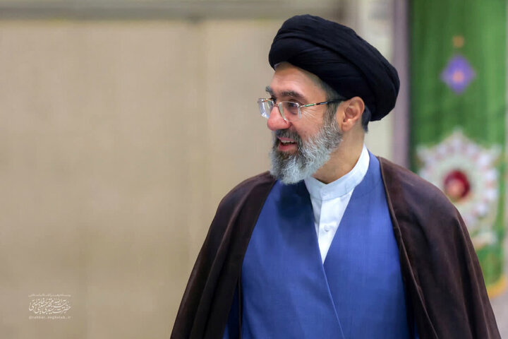 حقائق لم تُروَ عن السلوك العلمي والتنفيذي لآية الله السيد مجتبى خامنئي؛ الجزء الأول