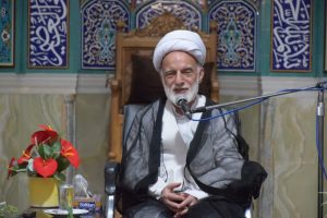 آية اللّه دُرّي النجف‌ آباديّ: الجدارة واختيار الأكفّاء أساس النظام الولائيّ