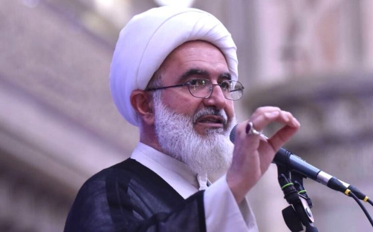خطيب جمعة طهران: إيران ألحقت بالولايات المتحدة هزيمة جديدة في الحرب الأخيرة
