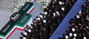 تشييع الإمام القائد: 15 مليون رسالة حبٍّ وتحدٍّ