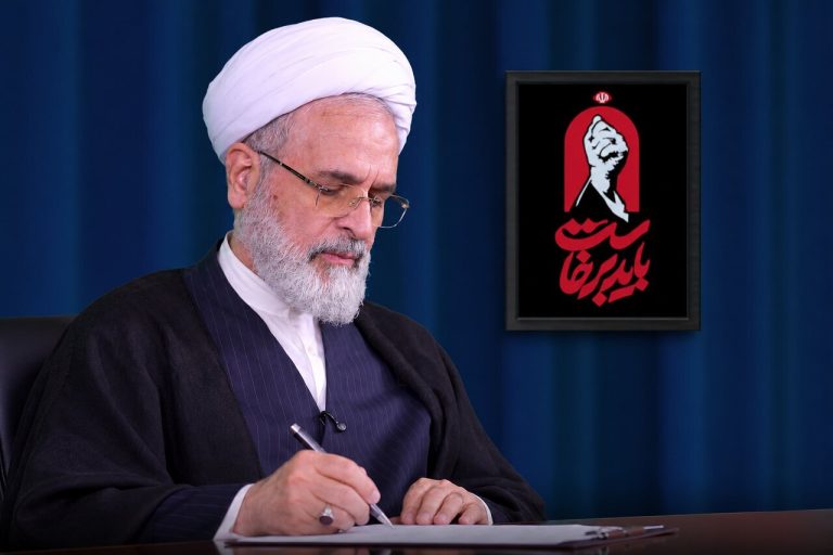 آية اللّه الأعرافيّ: ليكن المراسلون الرواة الأوّلين للأحداث متسلّحين بـ"الأخلاق المهنيّة" و"التحليل المعزّز للبصيرة".