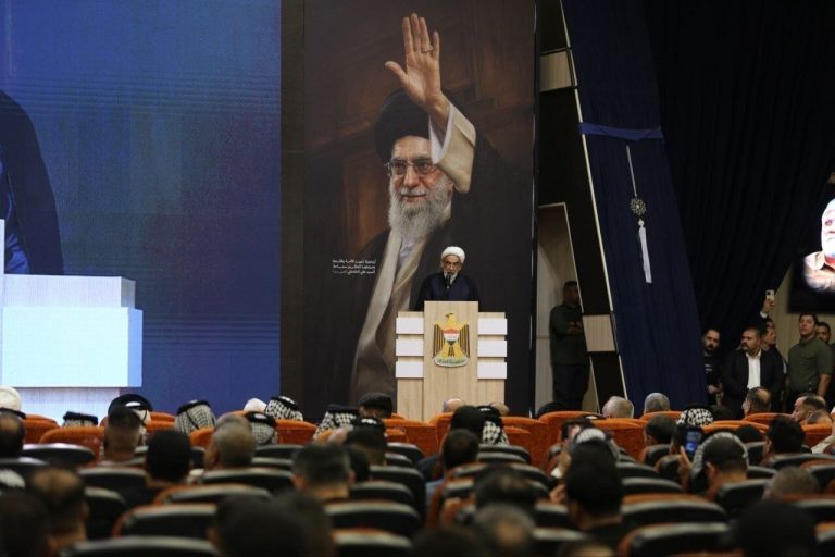 ممثل قائد الثورة الاسلامية: مراسم التشييع جسّدت عمق التلاحم بين الشعب الإيراني والعراقي