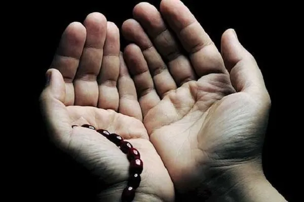 الدعاء عبادة يعلن فيها الإنسان حاجته