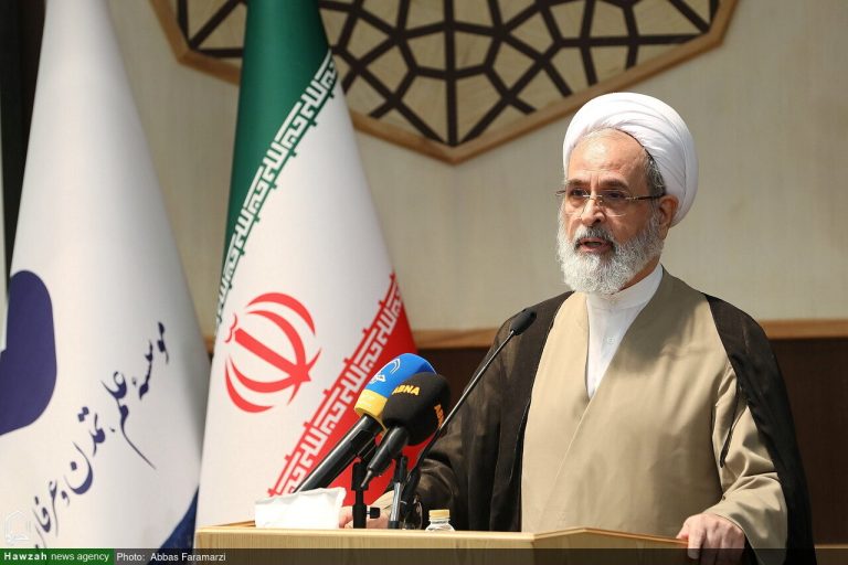آية اللّه الأعرافيّ: الاستراتيجيّات الكبرى للحوزة العلميّة في مجال التقنيّات الحديثة.. التأكيد على إعادة قراءة منظومة العلوم الإسلاميّة في ضوء الذكاء الاصطناعيّ