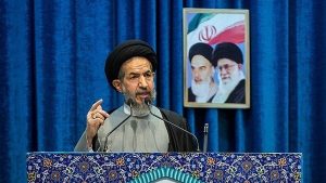 خطيب جمعة طهران: وحدة الشعب، وتنسيق الميدان والدبلوماسية والخدمة، هو سر اقتدار الإيرانيين
