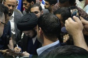 «ذكرياتي مع أبي».. إقبال واسع على كتاب نجل السيد حسن نصر الله في معرض بغداد