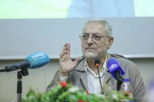 إیران...إزاحة الستار عن كتاب بعنوان "في حضرة القرآن" بسبعة مجلدات